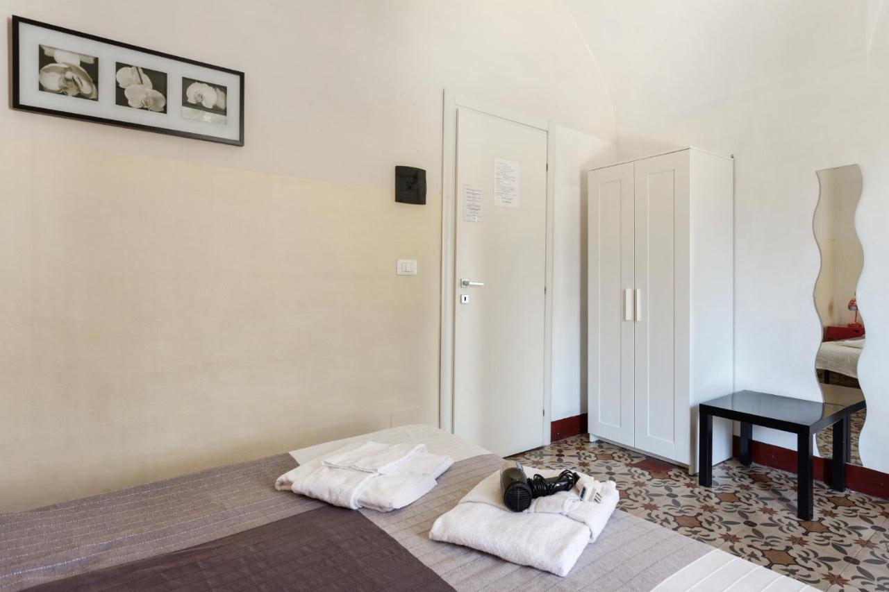 Da Gianni E Lucia Rooms With Bathroom In The City Center CTA Exterior foto